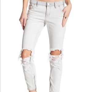 NWT ONE TEASPOON TRASHED FREEBIRDS